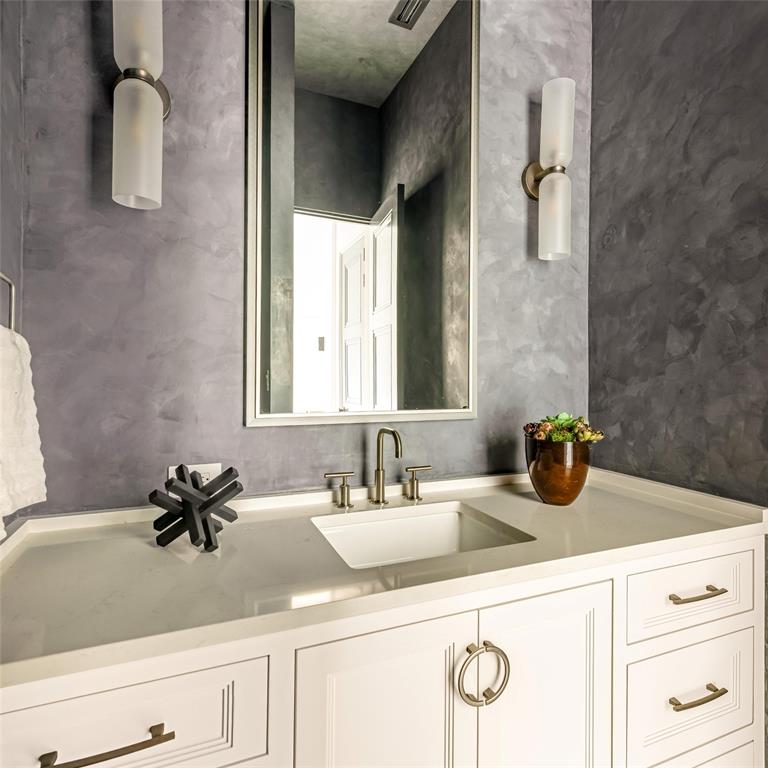 4718 W Amherst Avenue, Dallas, TX 75209 4718 W Amherst Avenue, Dallas, TX 75209