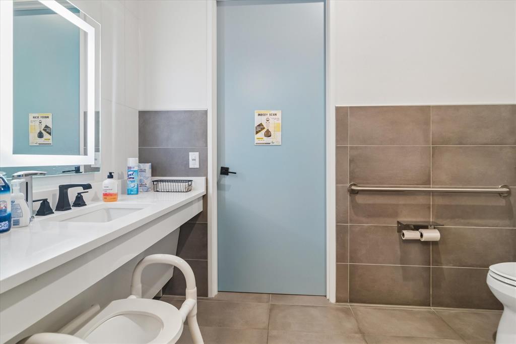 13052 Dallas Parkway, #210, Frisco, TX 75033