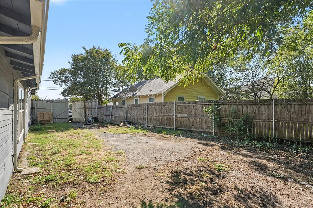 311 Wyatt Street, Waxahachie, TX 75165