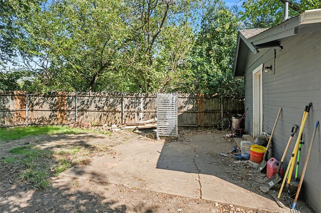 311 Wyatt Street, Waxahachie, TX 75165