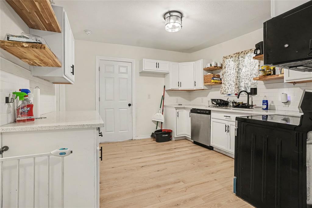 311 Wyatt Street, Waxahachie, TX 75165