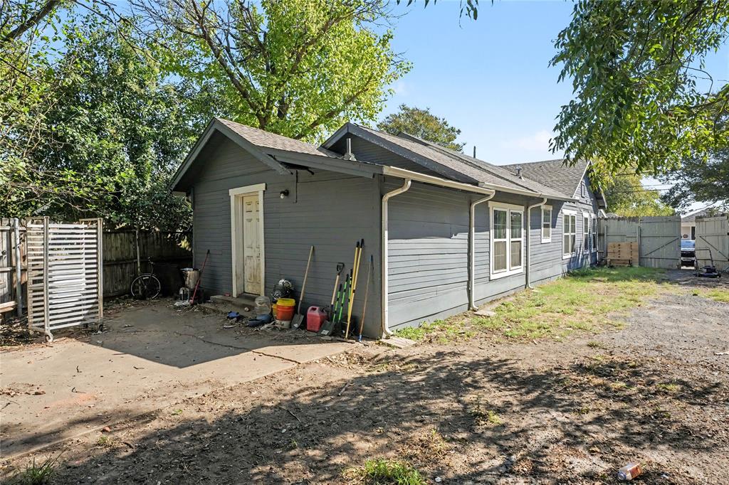 311 Wyatt Street, Waxahachie, TX 75165