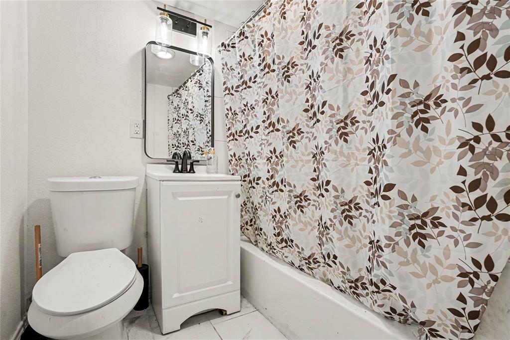 311 Wyatt Street, Waxahachie, TX 75165