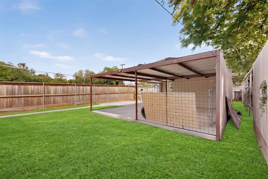 1100 S Brighton Avenue, Dallas, TX 75208