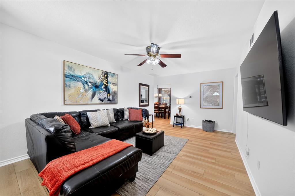 1813 Baxley Drive, Carrollton, TX 75006