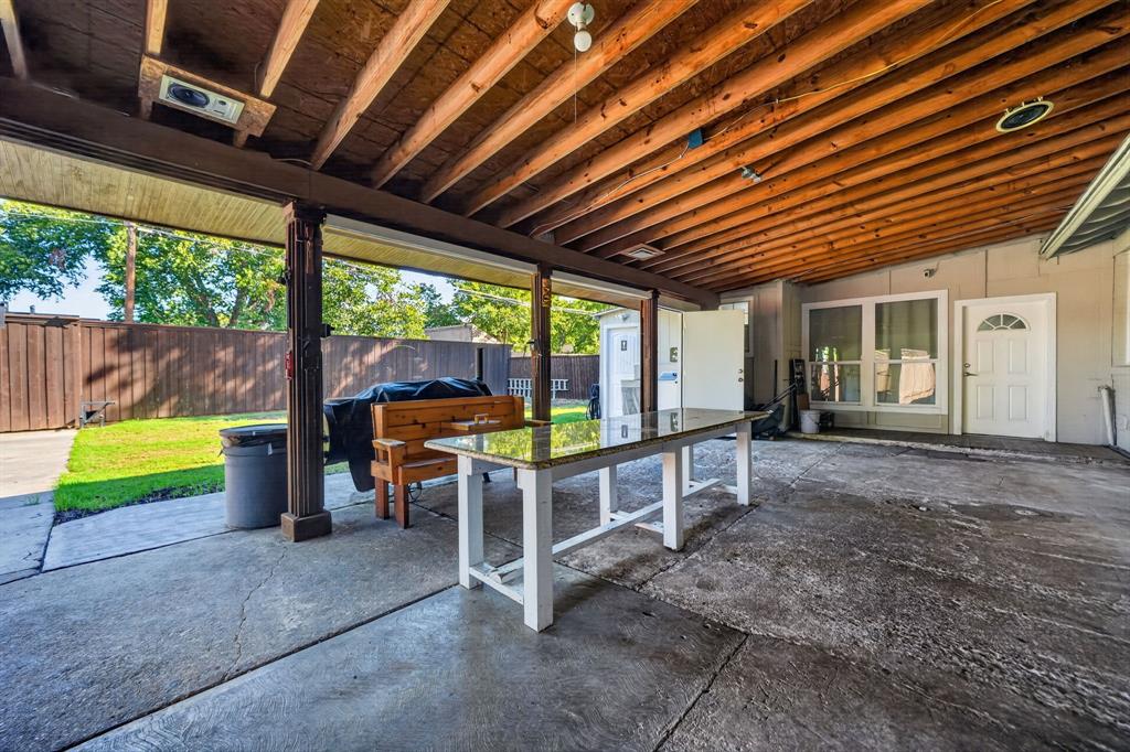 1813 Baxley Drive, Carrollton, TX 75006