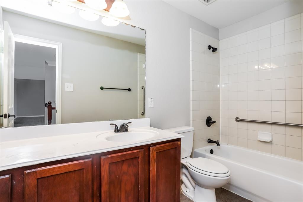 1209 Wentwood Drive, DeSoto, TX 75115