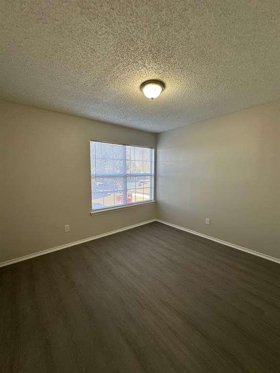 1221 Newsom Road, Mesquite, TX 75149
