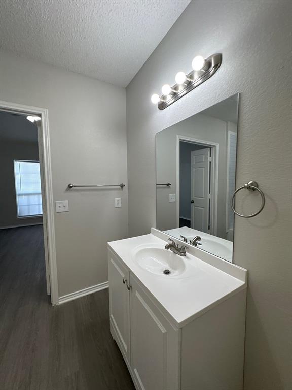 1221 Newsom Road, Mesquite, TX 75149