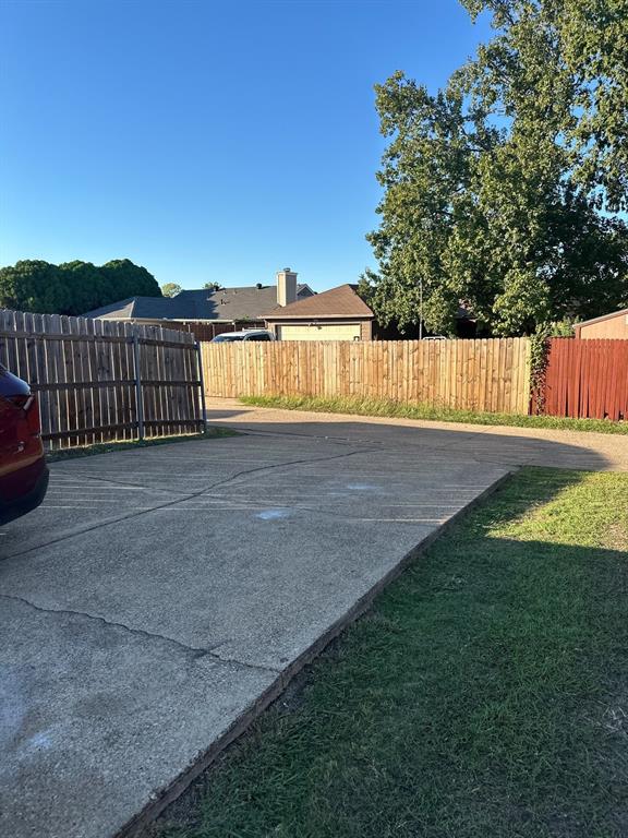 1221 Newsom Road, Mesquite, TX 75149