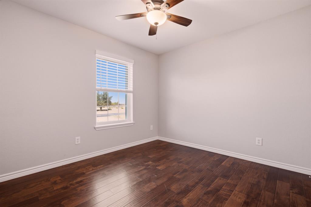 1915 Thornberry Drive, Melissa, TX 75454