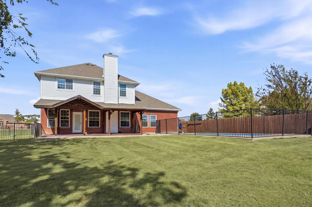 1915 Thornberry Drive, Melissa, TX 75454