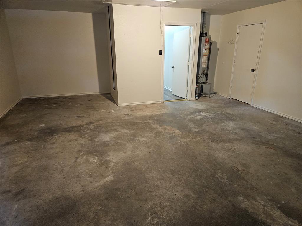 218 Buffalo Creek Drive, Waxahachie, TX 75165