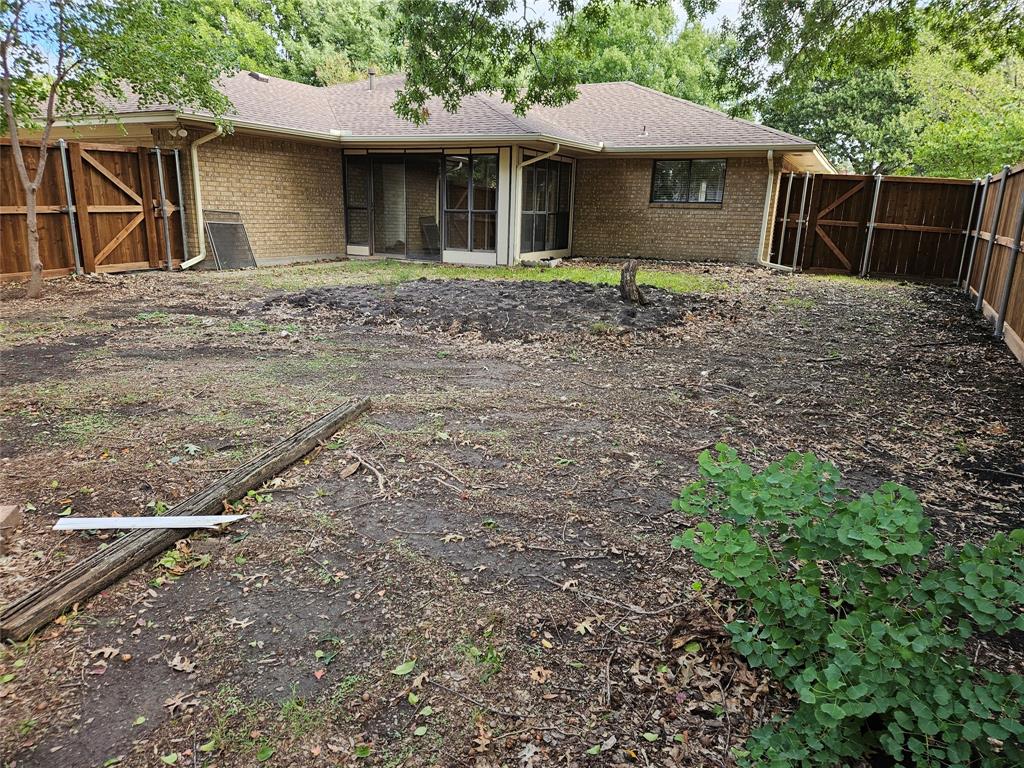 218 Buffalo Creek Drive, Waxahachie, TX 75165