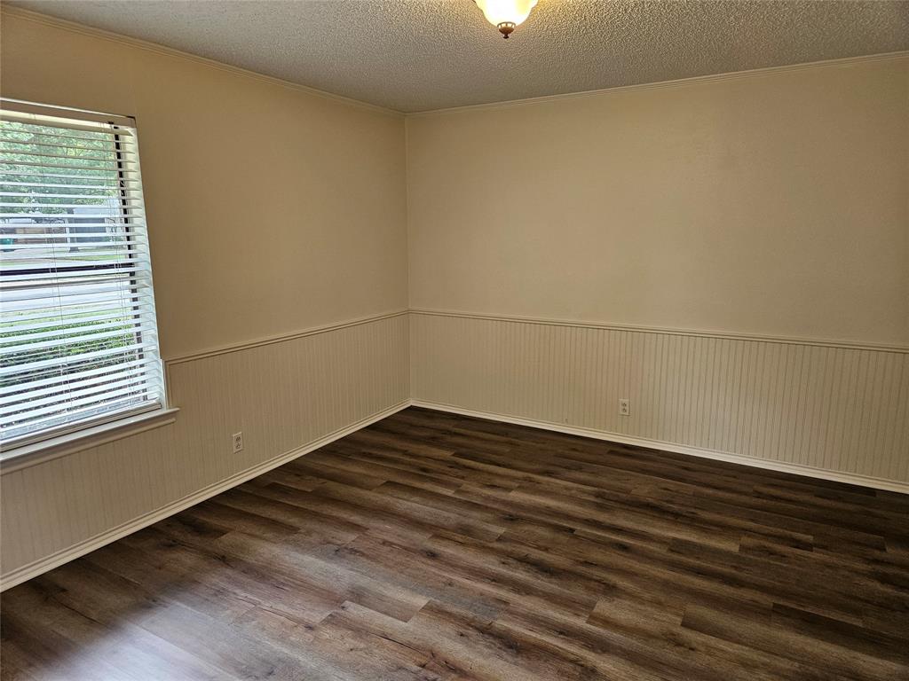 218 Buffalo Creek Drive, Waxahachie, TX 75165