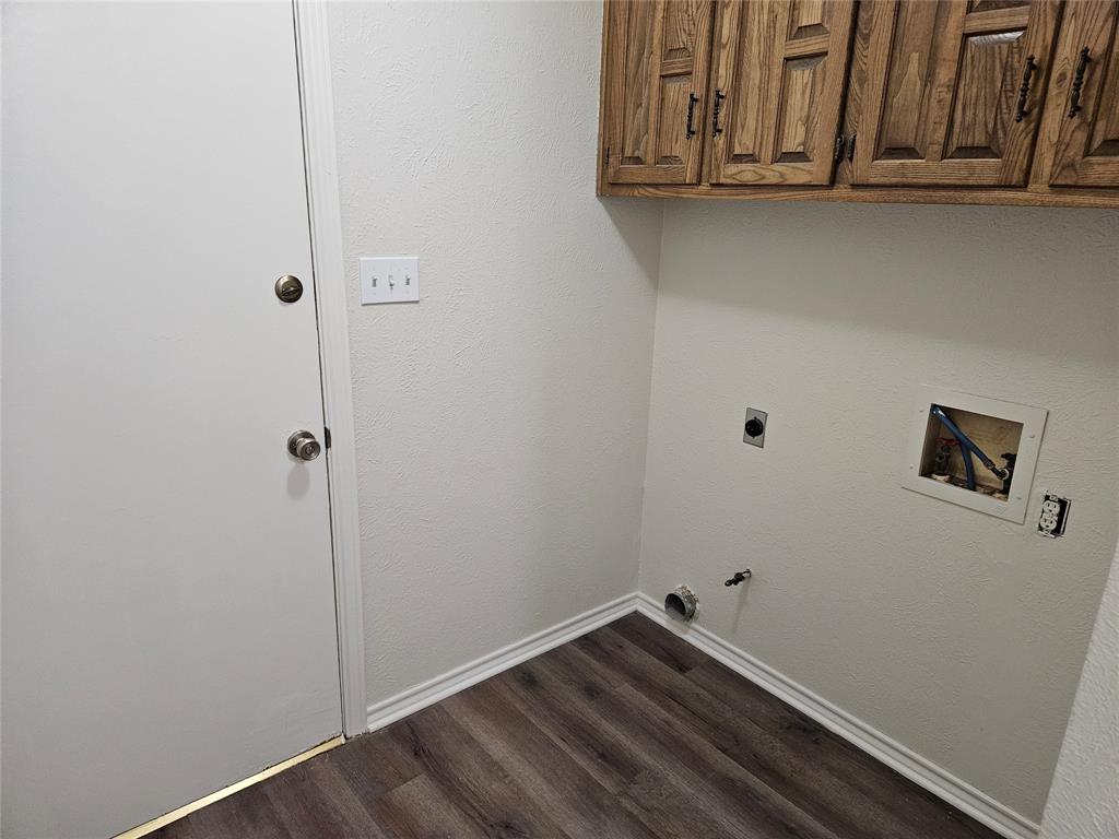 218 Buffalo Creek Drive, Waxahachie, TX 75165
