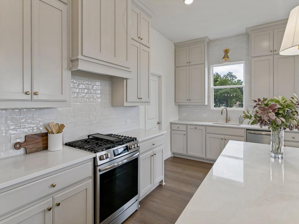 916 Triple Crown Court, Willow Park, TX 76087