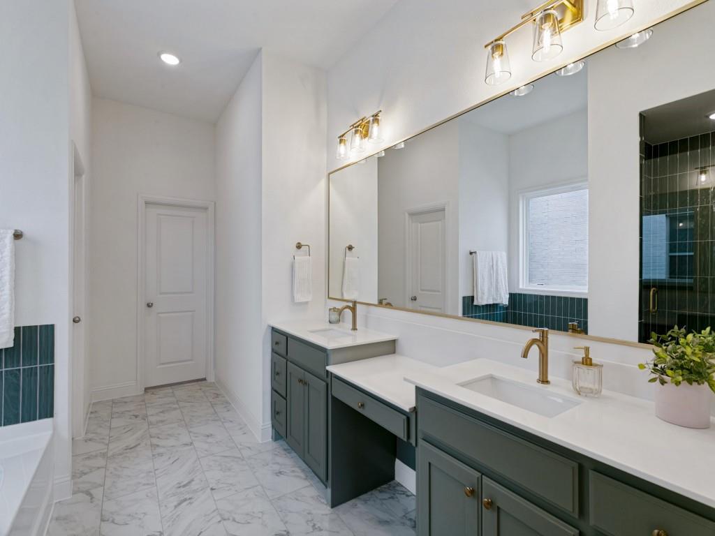 916 Triple Crown Court, Willow Park, TX 76087