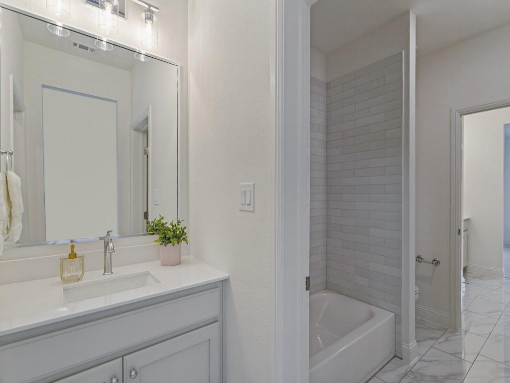 916 Triple Crown Court, Willow Park, TX 76087