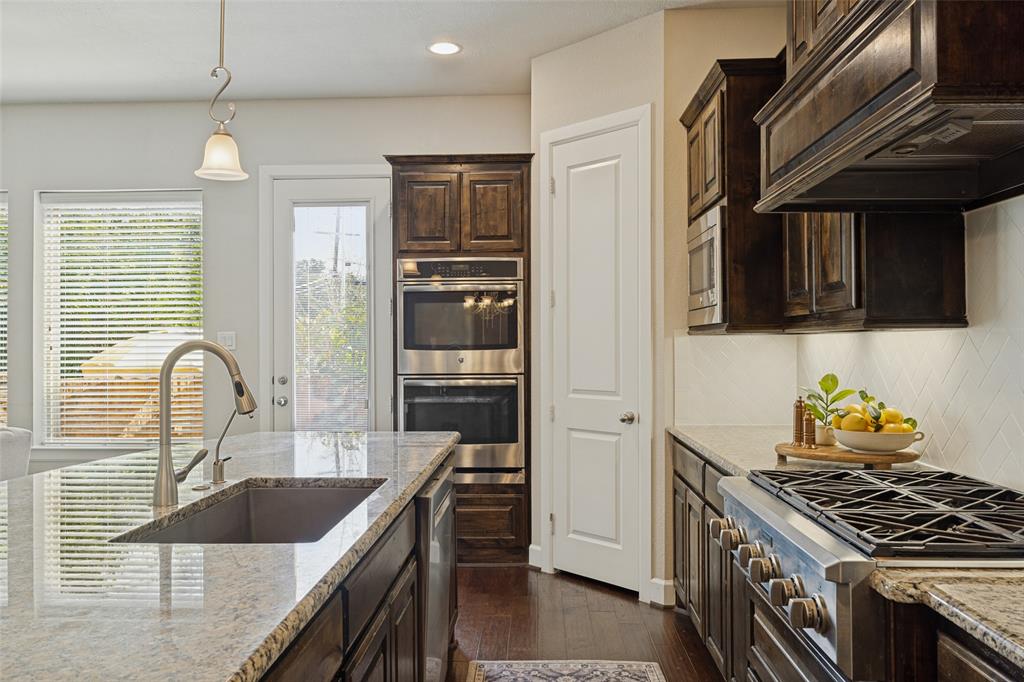 Gourmet Chef's Kitchen