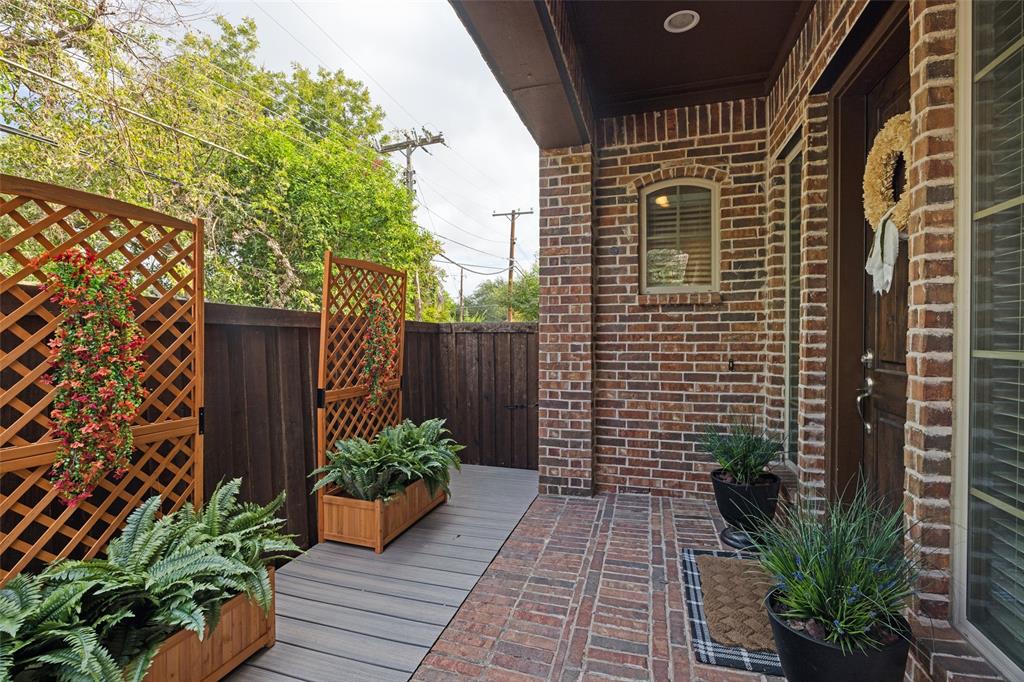 Front entry with deck