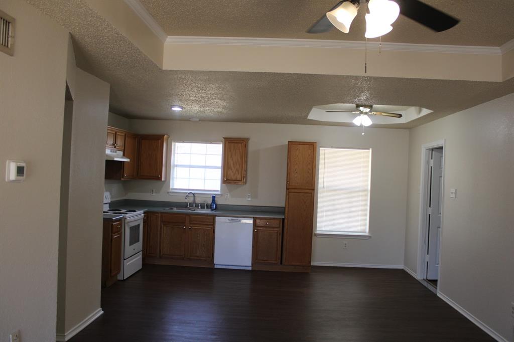 307 Briar Creek Drive, Crandall, TX 75114