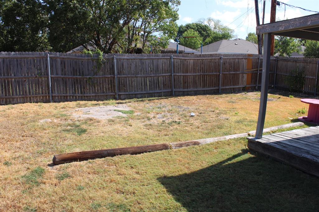 307 Briar Creek Drive, Crandall, TX 75114