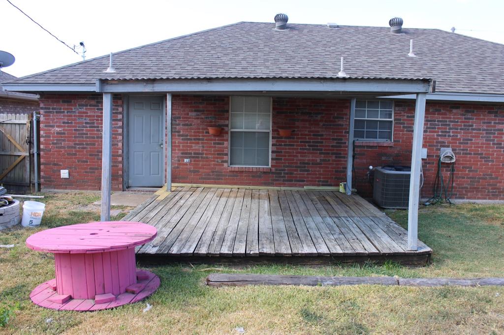 307 Briar Creek Drive, Crandall, TX 75114