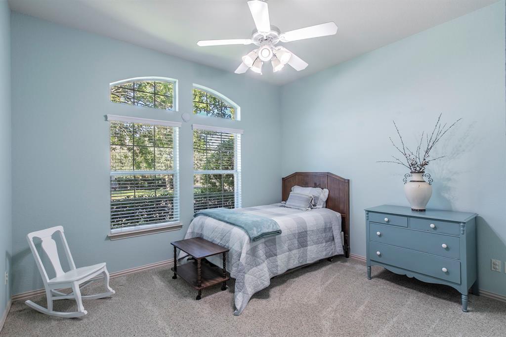 120 Crestbrook Court, Midlothian, TX 76065