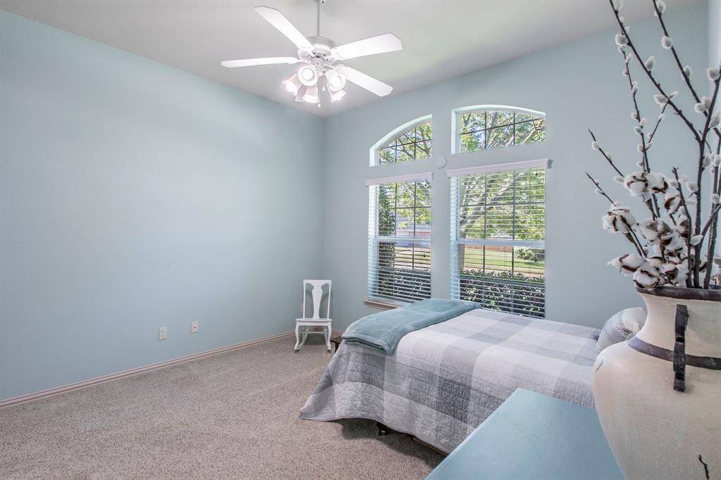 120 Crestbrook Court, Midlothian, TX 76065