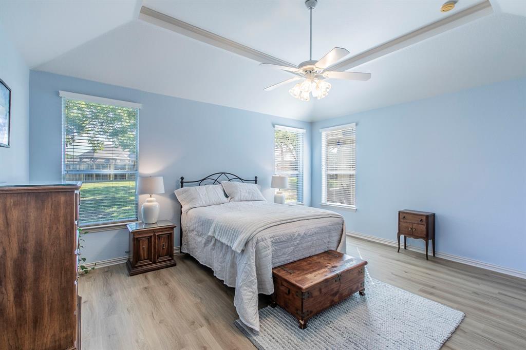 120 Crestbrook Court, Midlothian, TX 76065