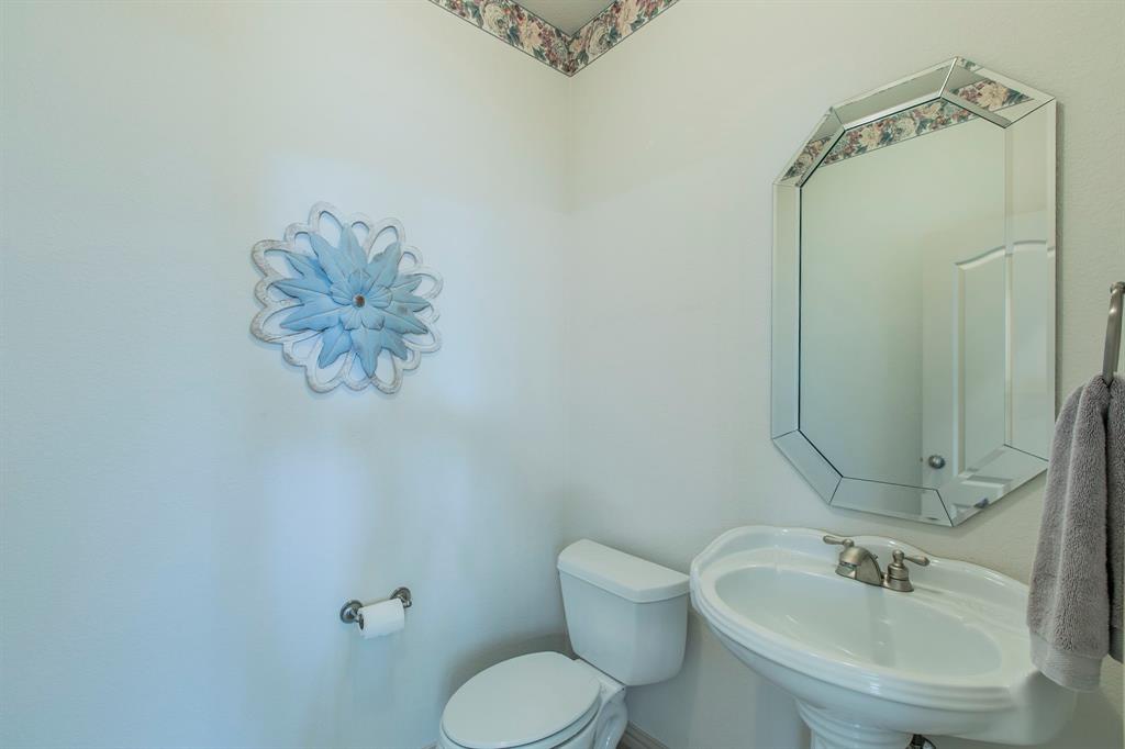 120 Crestbrook Court, Midlothian, TX 76065