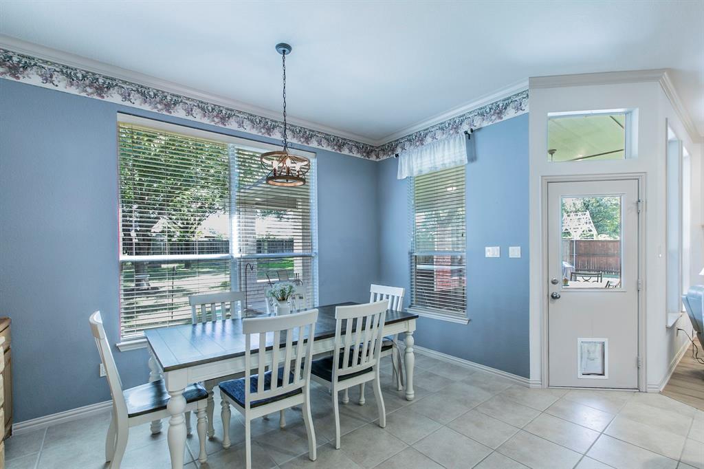 120 Crestbrook Court, Midlothian, TX 76065