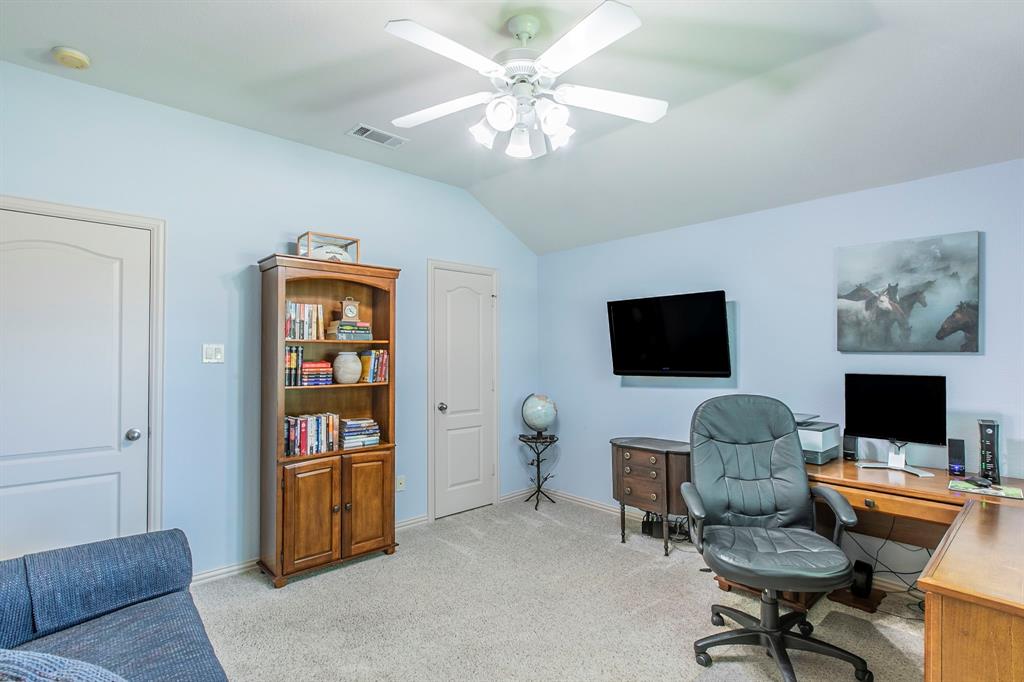 120 Crestbrook Court, Midlothian, TX 76065
