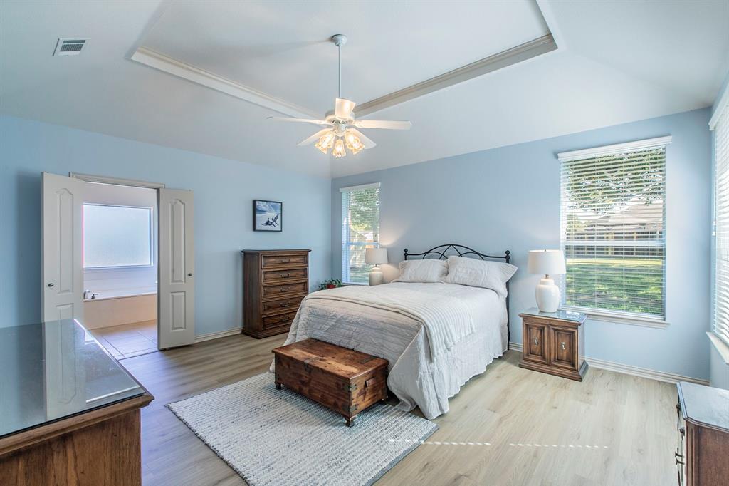120 Crestbrook Court, Midlothian, TX 76065