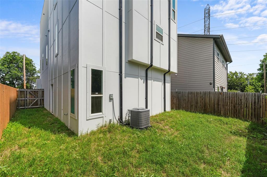 3142 Harmon Street, Dallas, TX 75215