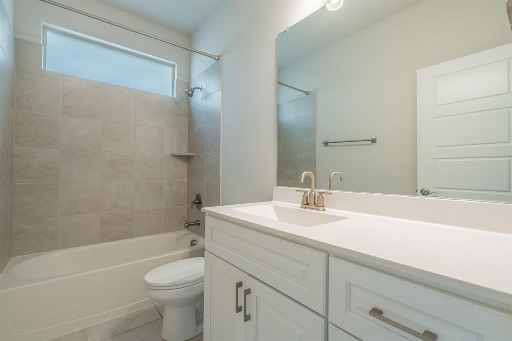 2nd floor bath off bedroom