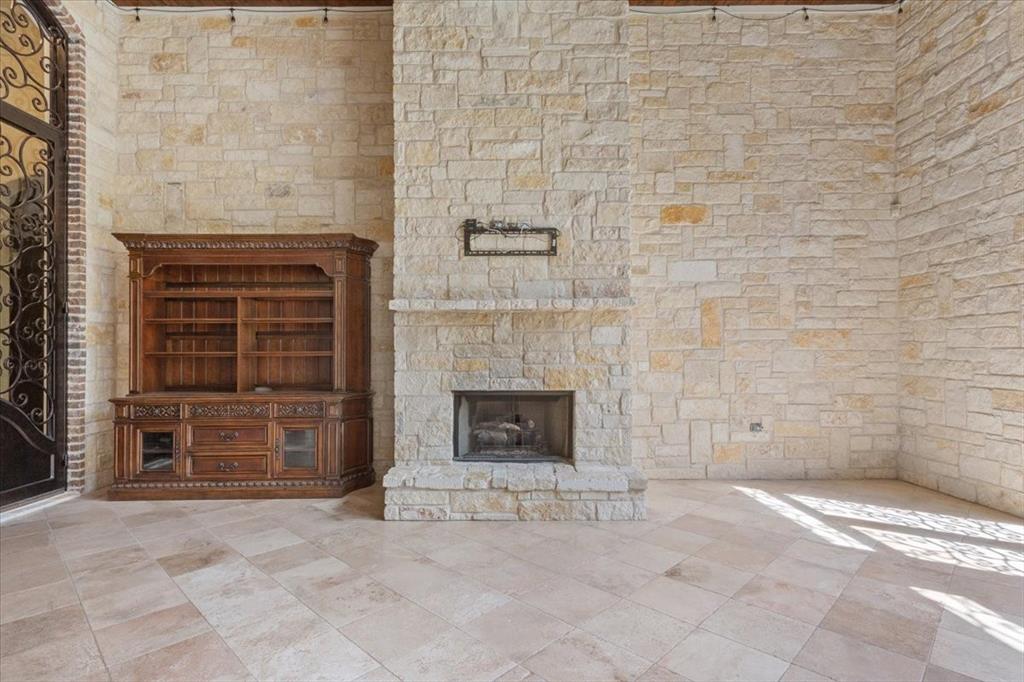 10020 Hidden Bluff, Waco, TX 76657