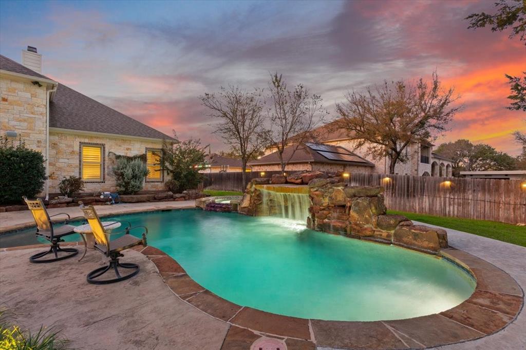 10020 Hidden Bluff, Waco, TX 76657