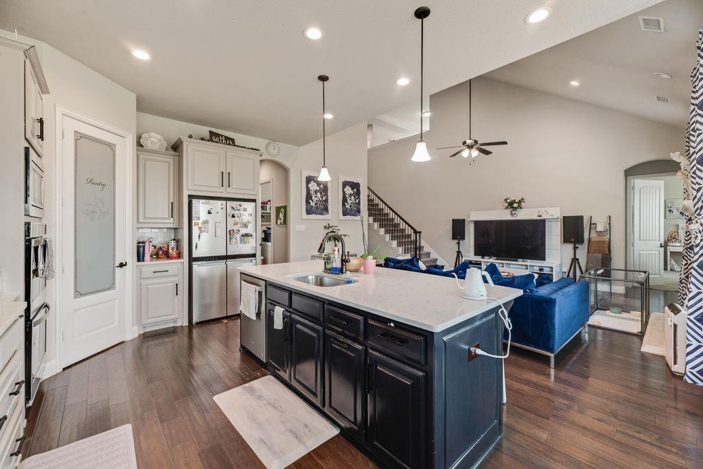 4612 Morning Glory Lane, Mansfield, TX 76063