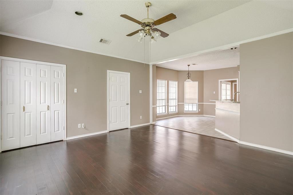 9017 Rodeo Drive, Irving, TX 75063