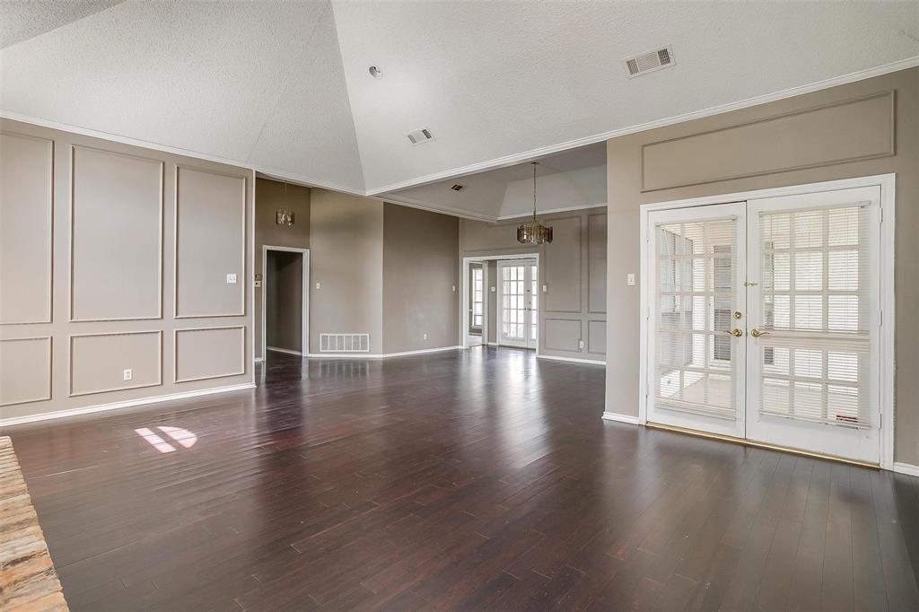 9017 Rodeo Drive, Irving, TX 75063 9017 Rodeo Drive, Irving, TX 75063