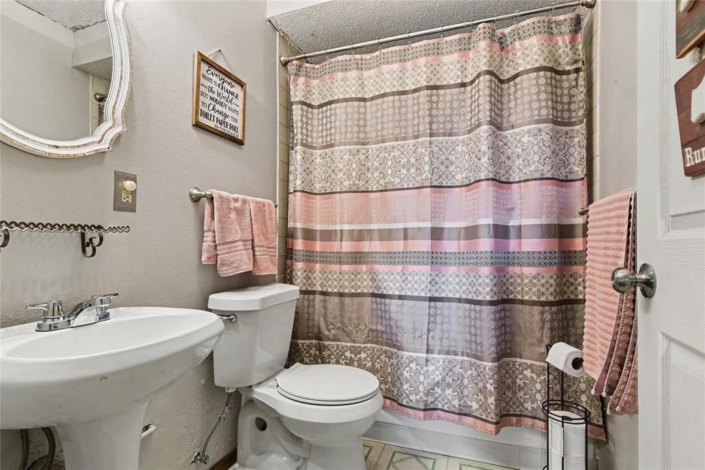 17723 County Road 322a, Terrell, TX 75160