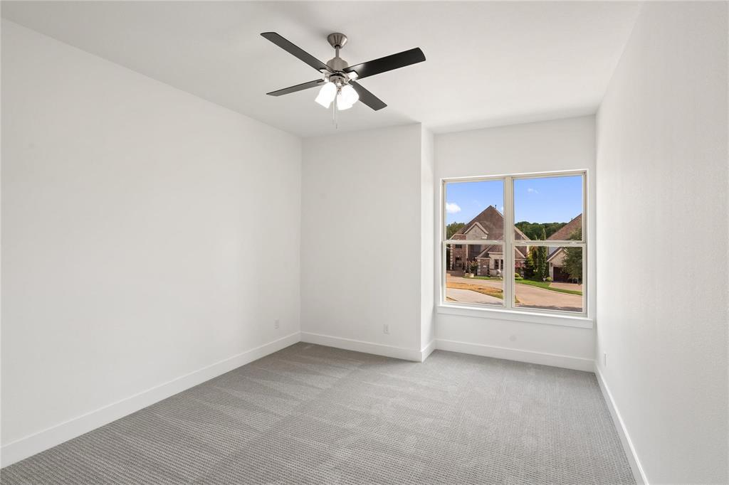 907 Saint George Place, DeSoto, TX 75115