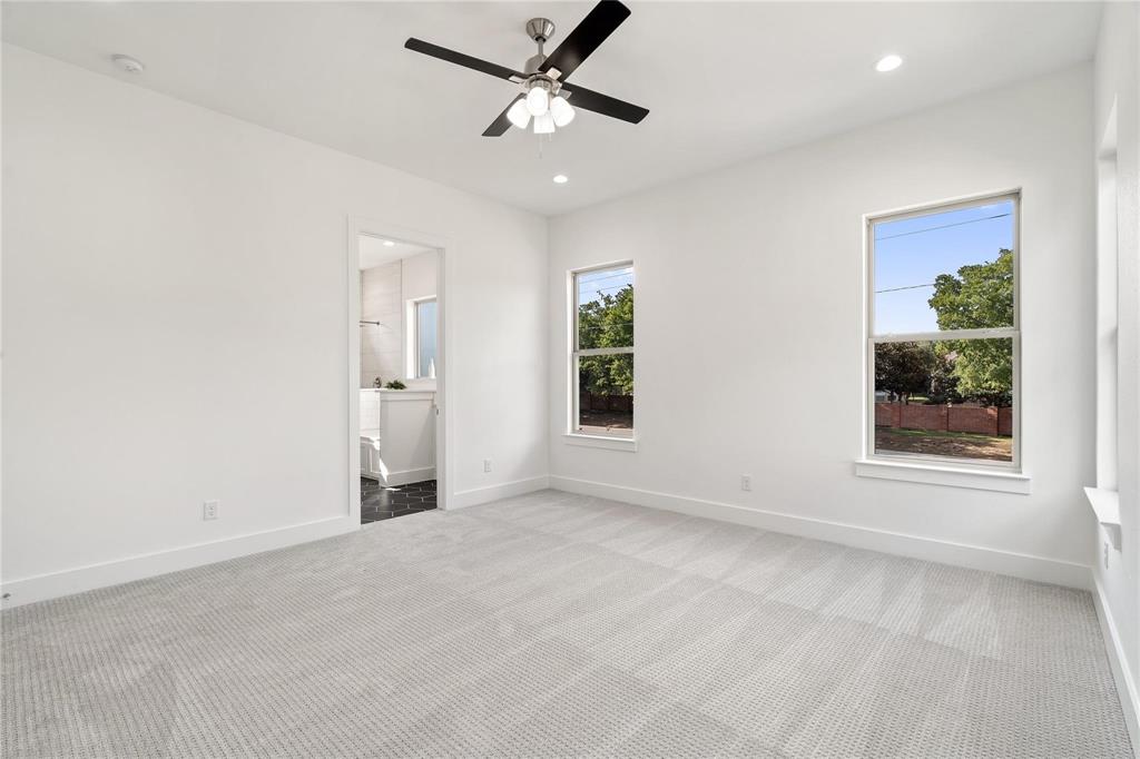 907 Saint George Place, DeSoto, TX 75115