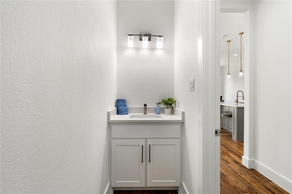 907 Saint George Place, DeSoto, TX 75115