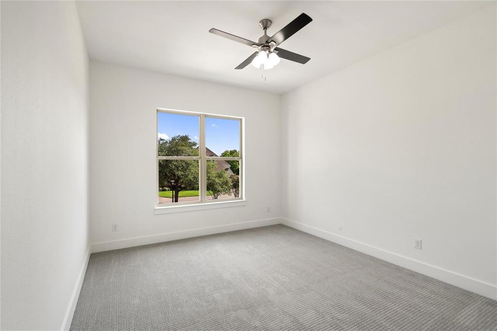 907 Saint George Place, DeSoto, TX 75115