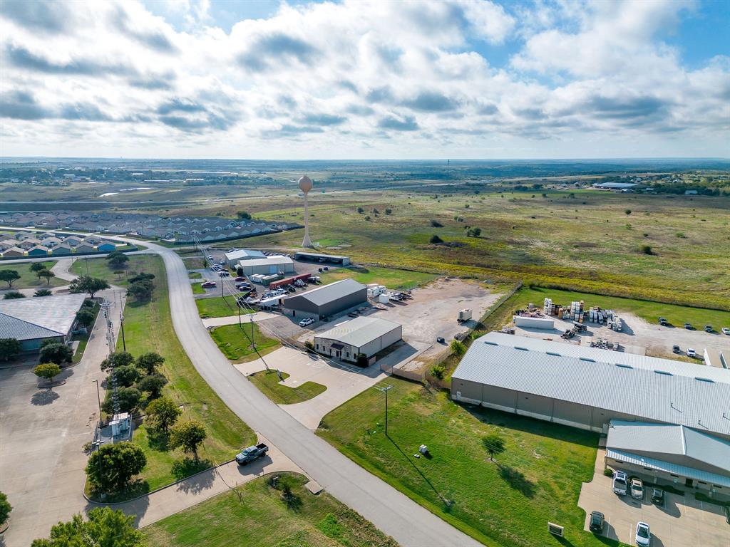 714 Hughie Long Road, Cresson, TX 76035