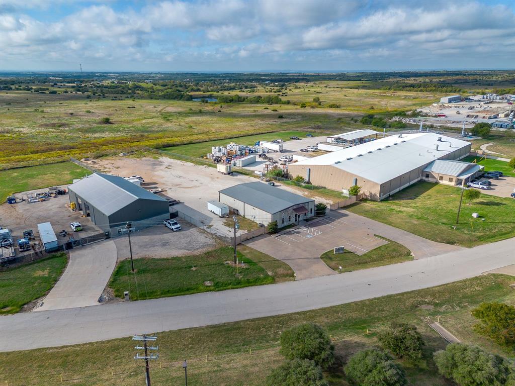 714 Hughie Long Road, Cresson, TX 76035
