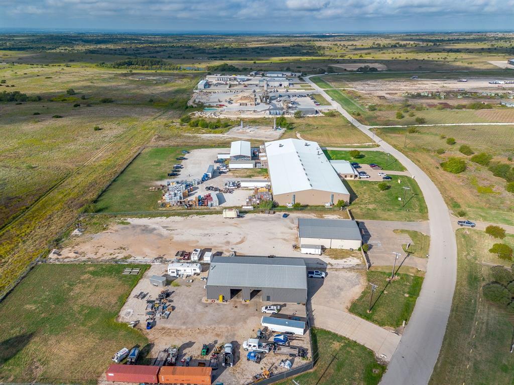 714 Hughie Long Road, Cresson, TX 76035